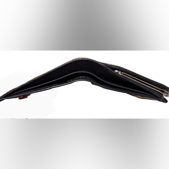 EUC Coach vintage black leather, top frame push lock closure, contrast white - Picture 6 of 12